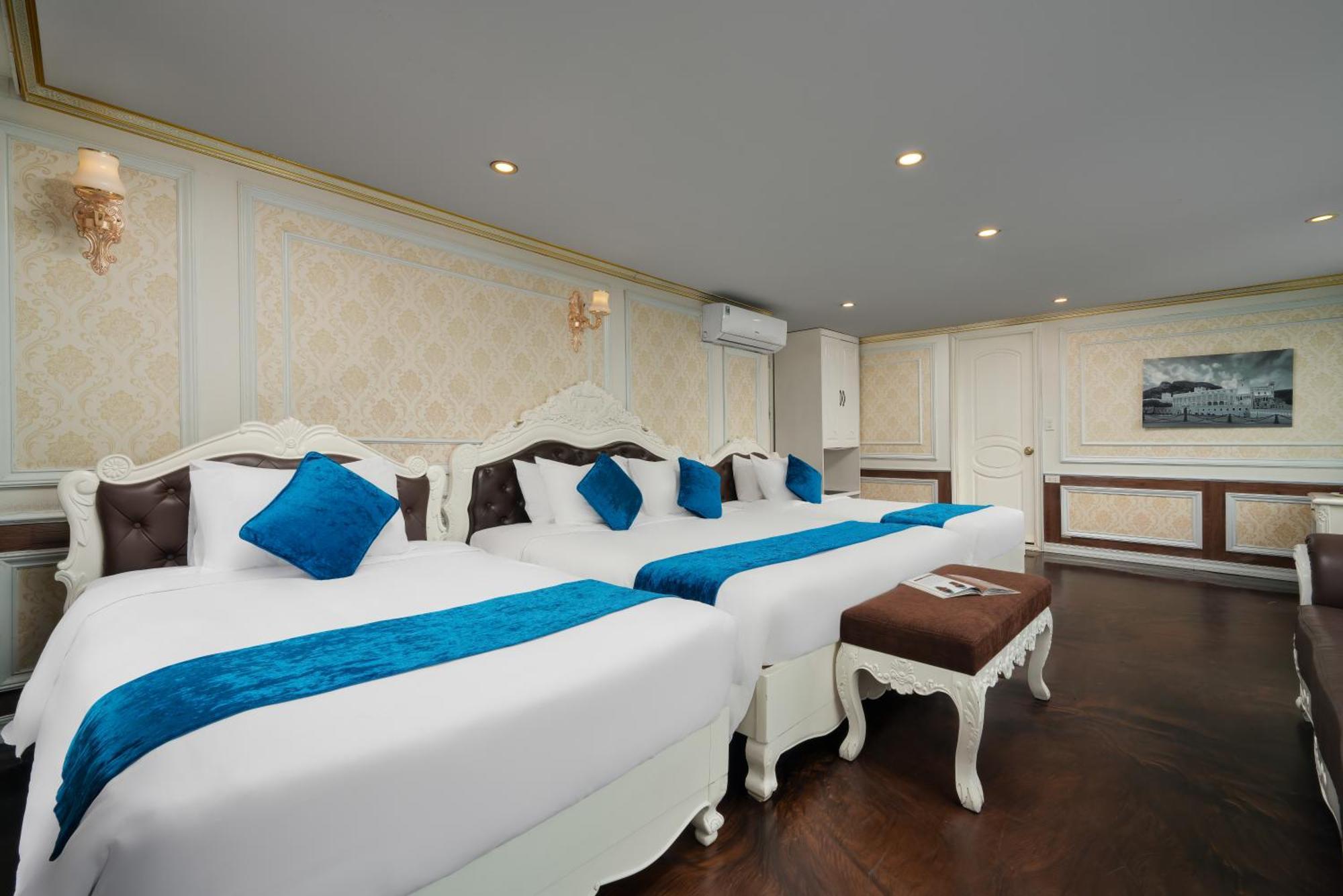 Halong Aquamarine Royal Cruise Hotel Ha Long Exterior photo