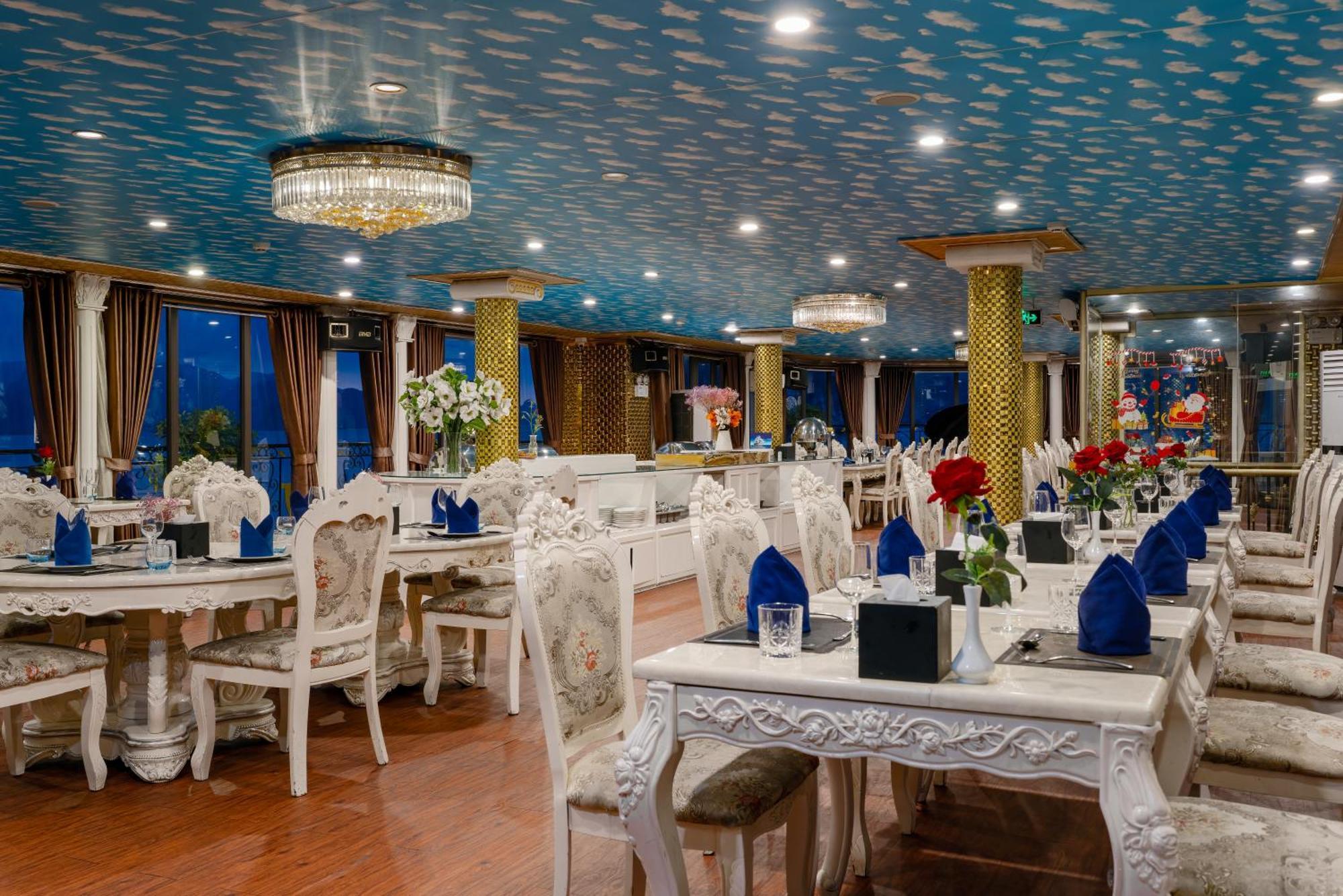 Halong Aquamarine Royal Cruise Hotel Ha Long Exterior photo